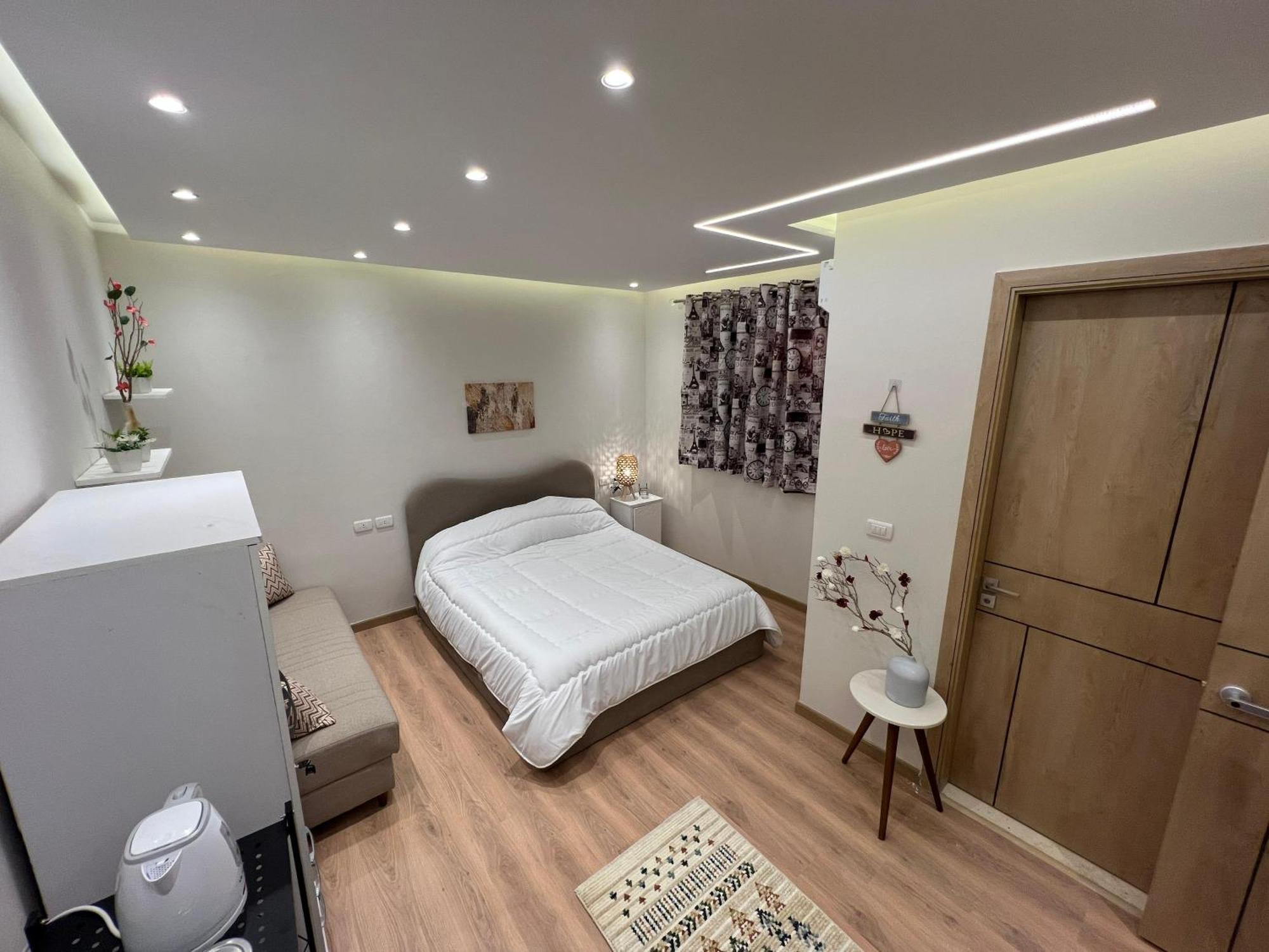 Ghaly's 1 * Cairo