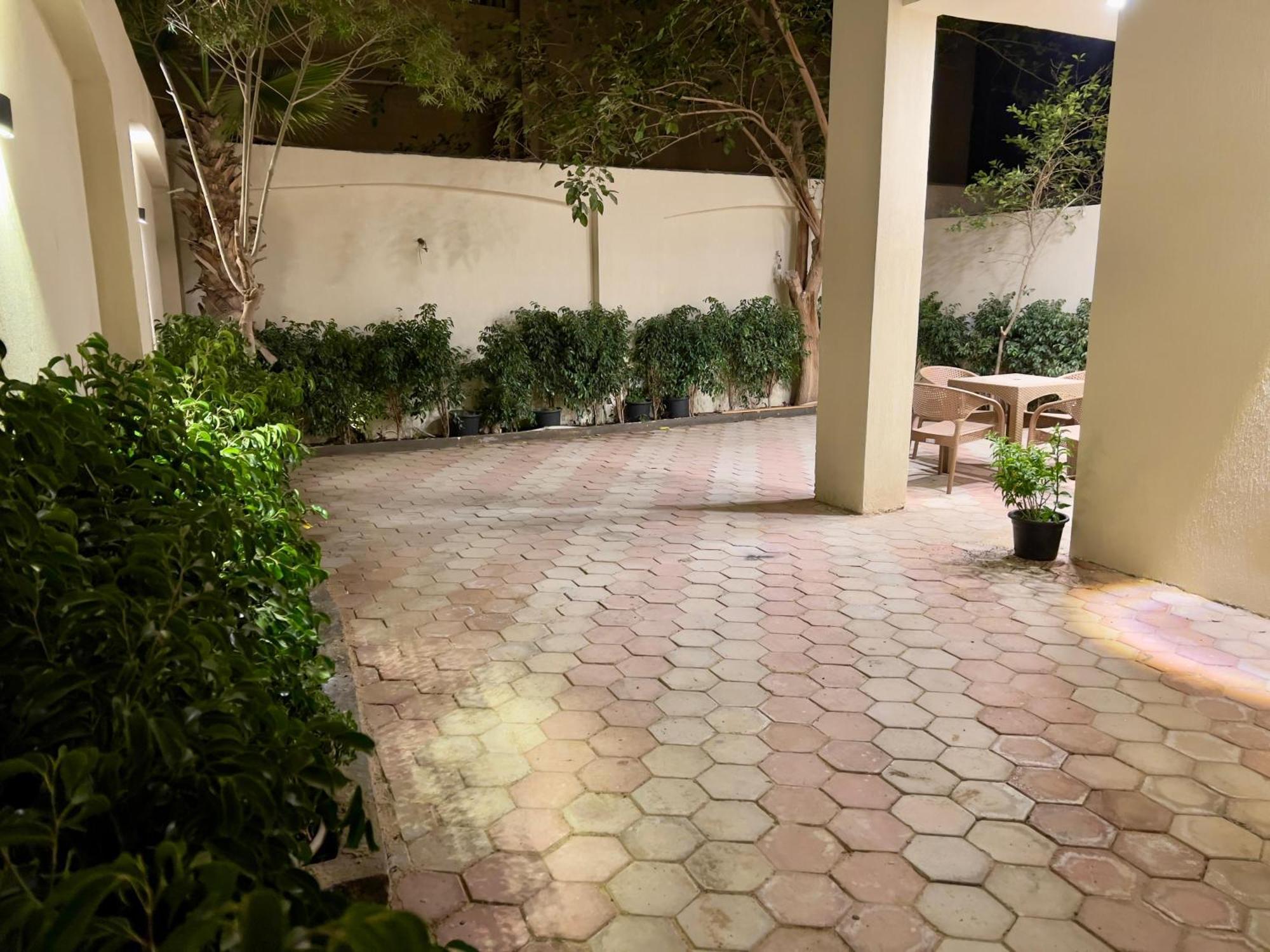 Ghaly's 1 Apartment *